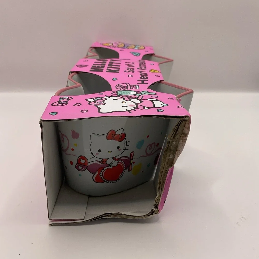 Hello Kitty by Sanrio NWT Set of 2 Heart Ramekins Dishware Oven Safe up to‎ 400